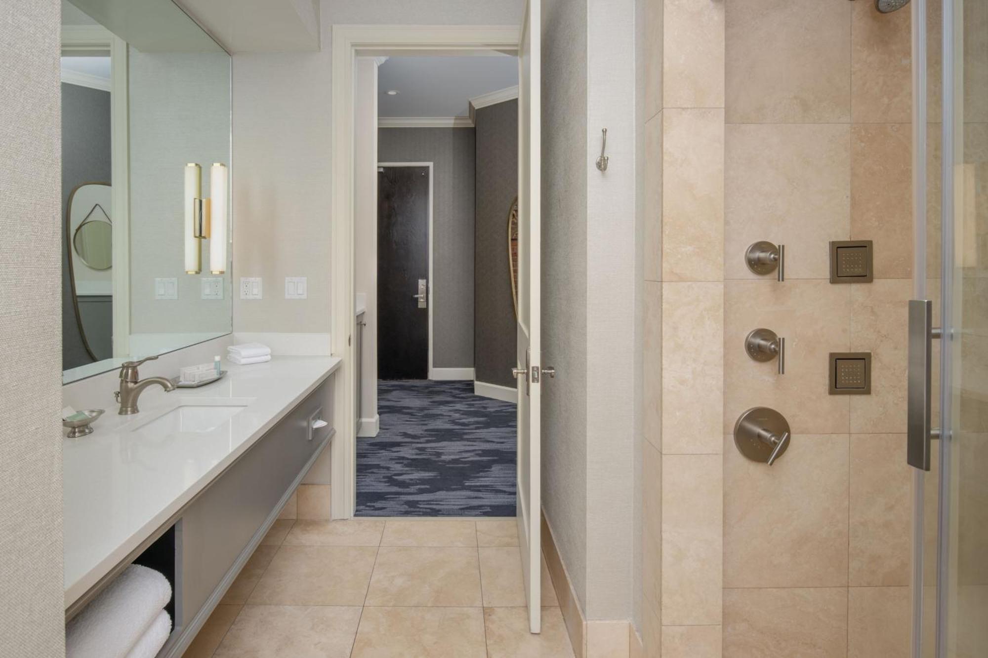 Готель Courtyard Tacoma Downtown Екстер'єр фото