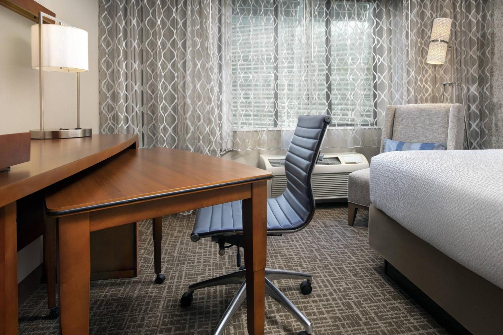 Готель Courtyard Tacoma Downtown Екстер'єр фото